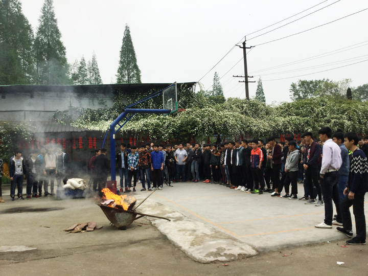 成都铁路技工学校土桥实训基地消防应急逃生演练总结