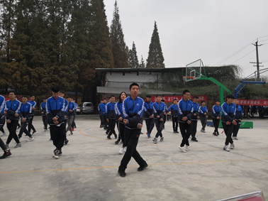 成都铁路技工学校土桥实训基地隆重举行学生“太极拳、健美操比赛”