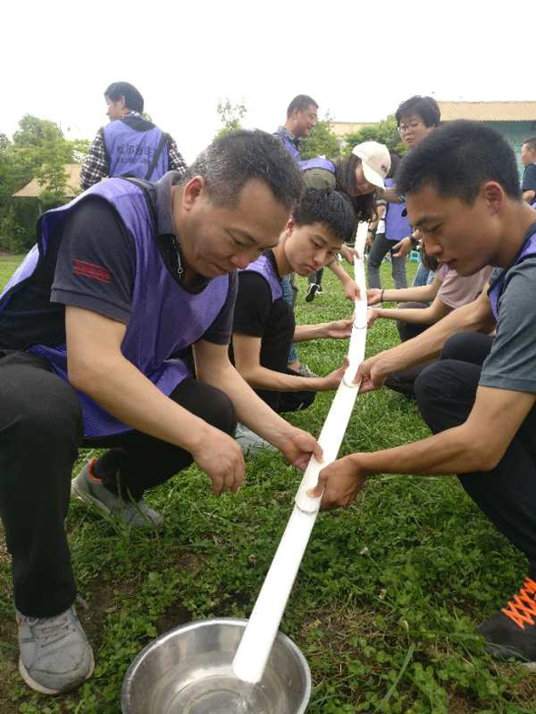 成都铁路技工学校开展工会会员拓展活动