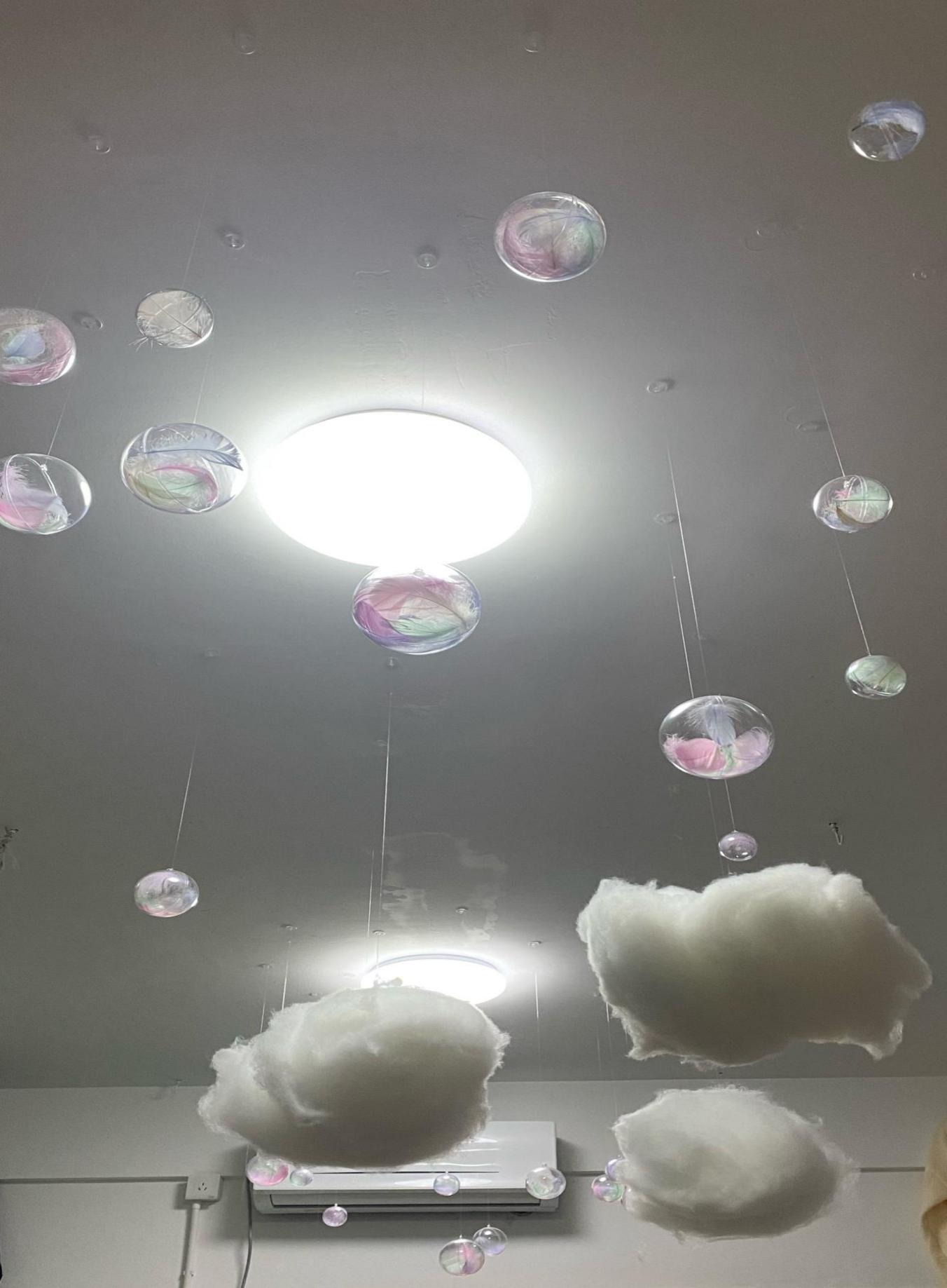 展现青春友谊，共筑温馨校园