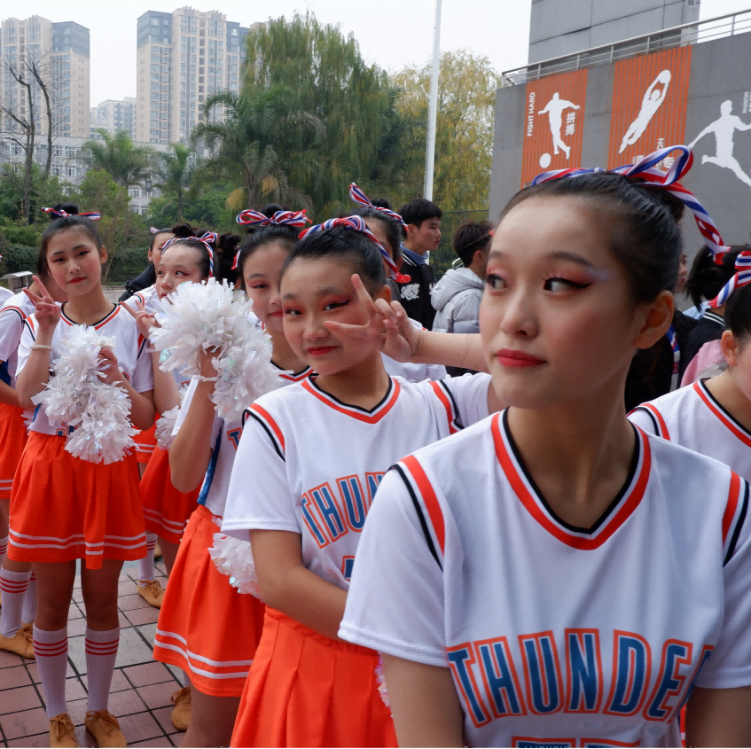 祝贺我校荣获成都市技工院校自编花球啦啦操比赛三等奖