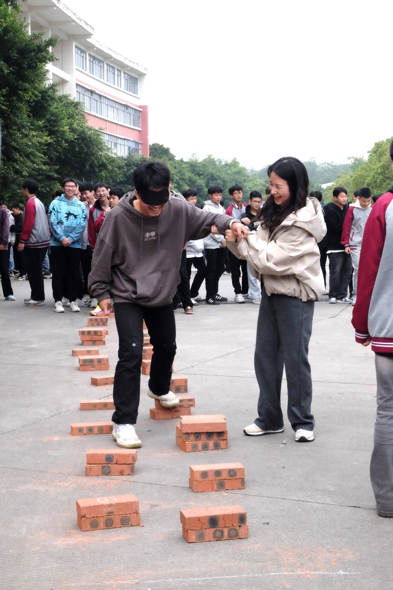 成都铁路技工学校第十一届秋季运动会